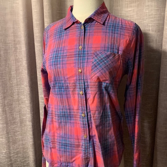 American Eagle Outfitters Tops - American Eagle plaid boyfriend shirt XS